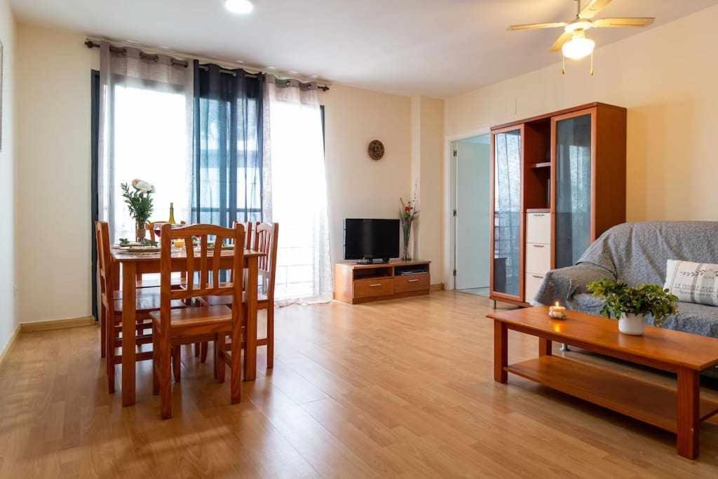 Apartamento Moderno Tranquilo Con Piscina Y Jardin دينايا المظهر الخارجي الصورة