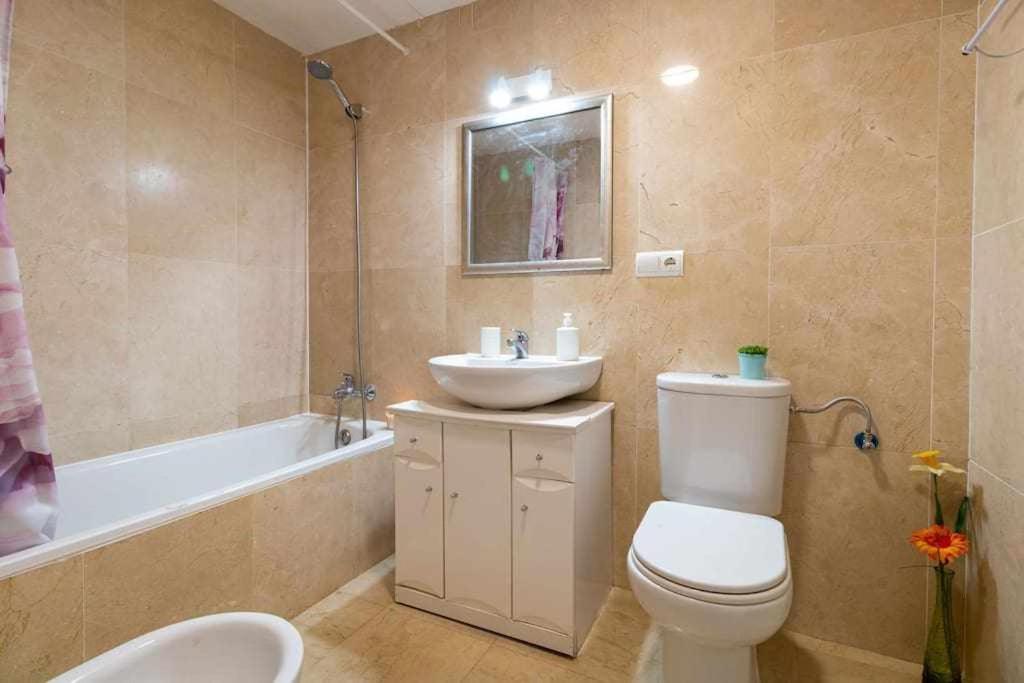 Apartamento Moderno Tranquilo Con Piscina Y Jardin دينايا المظهر الخارجي الصورة