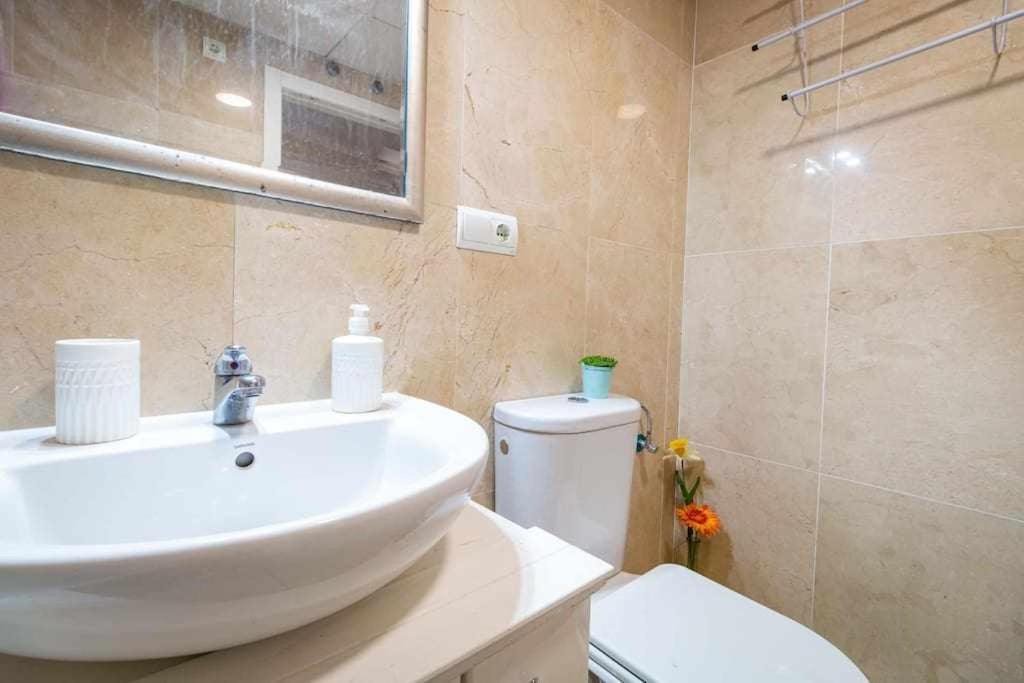 Apartamento Moderno Tranquilo Con Piscina Y Jardin دينايا المظهر الخارجي الصورة